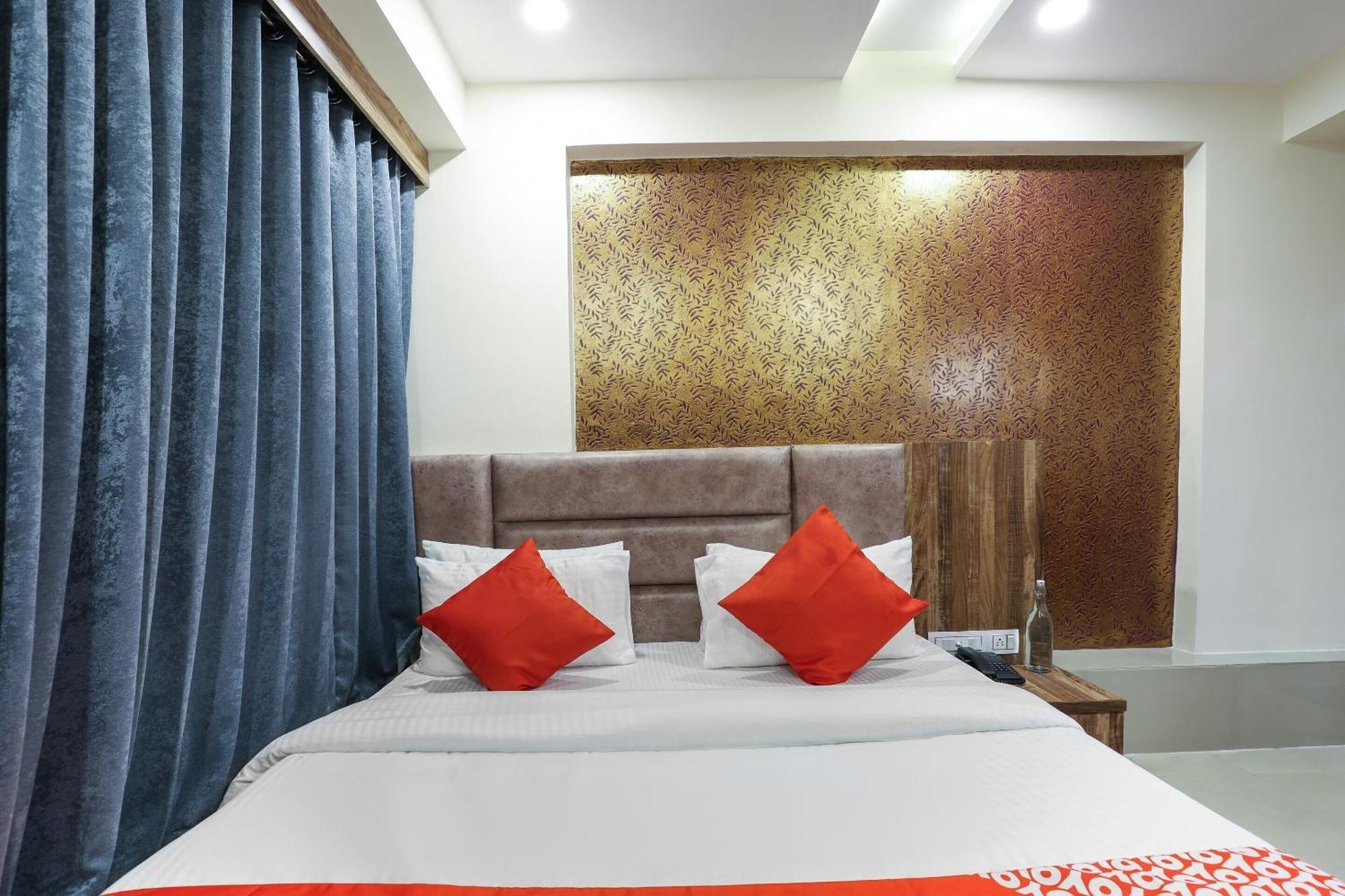 Hotel O Dream Stay Sarkhej المظهر الخارجي الصورة