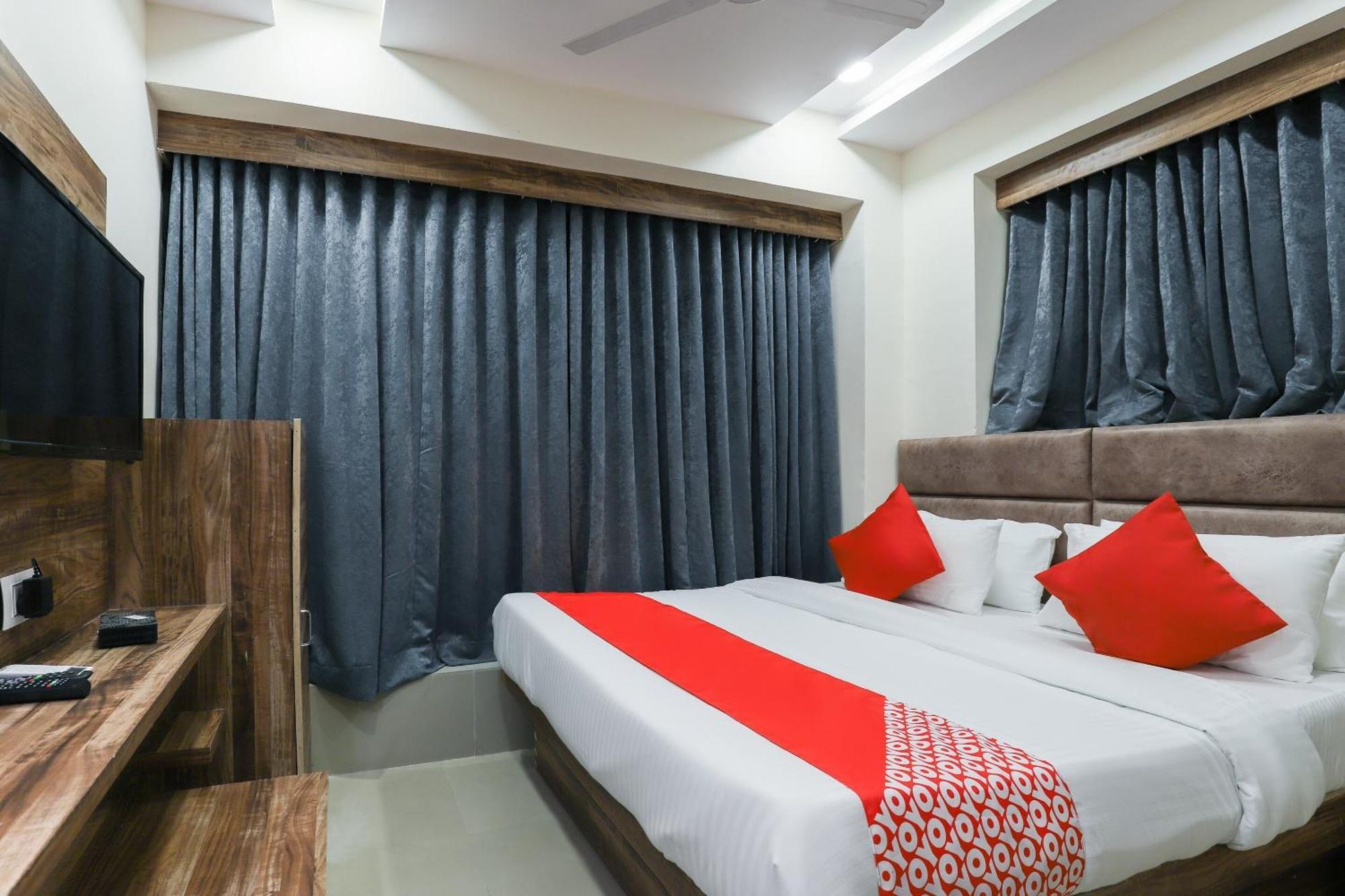 Hotel O Dream Stay Sarkhej المظهر الخارجي الصورة