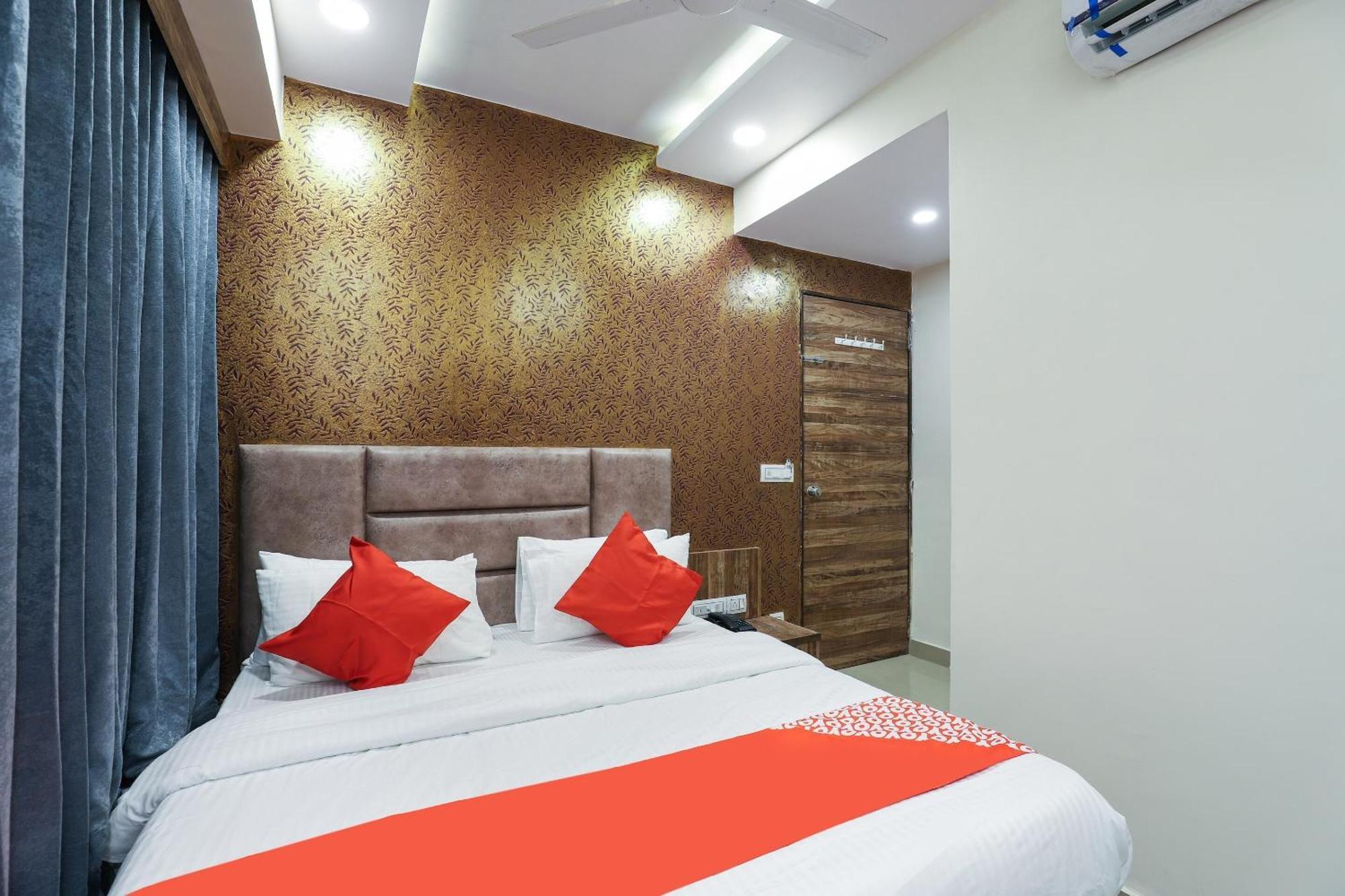 Hotel O Dream Stay Sarkhej المظهر الخارجي الصورة